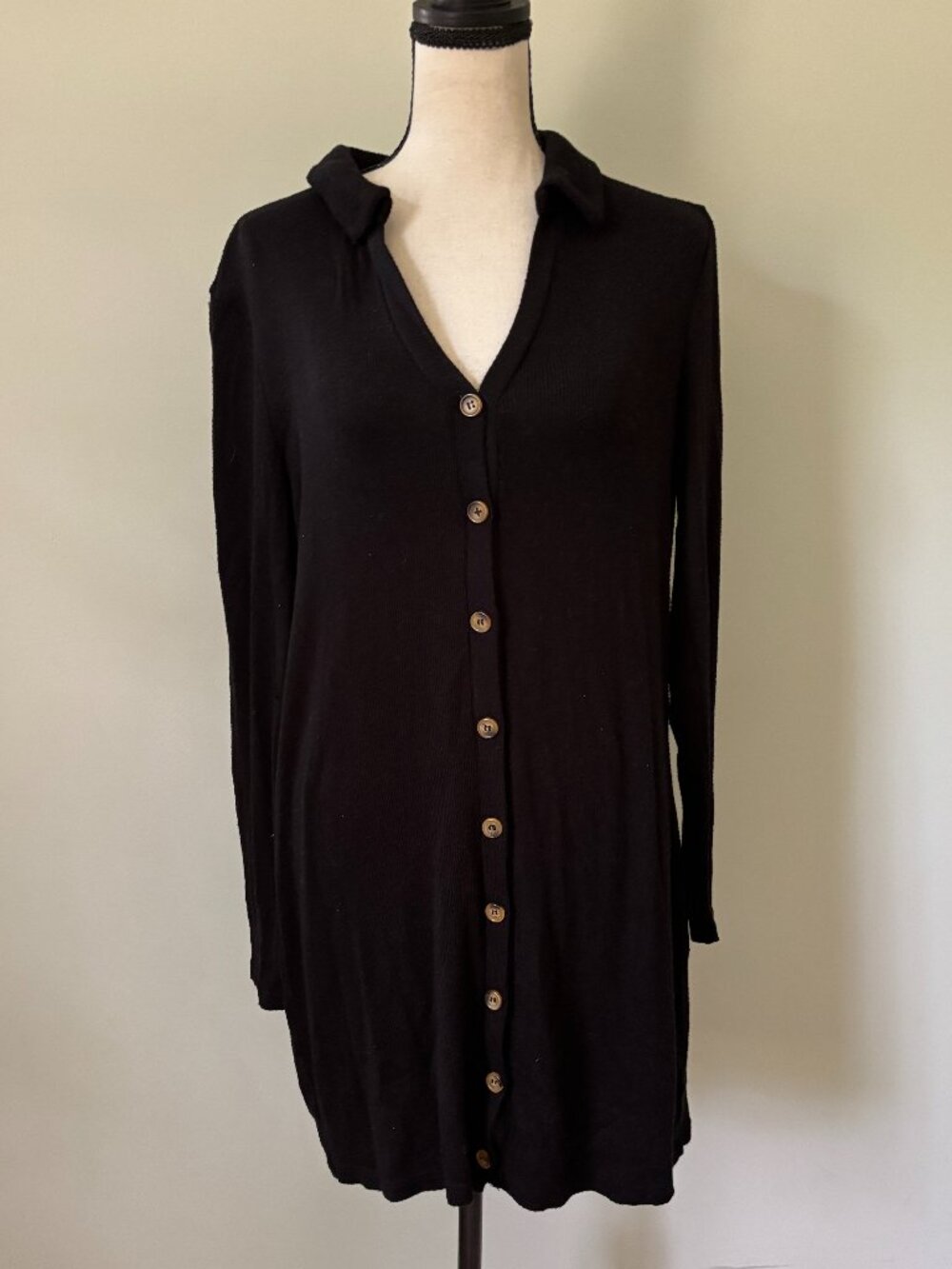 Walter Baker Black Button-Front Collared Knit Tunic Cardigan — Size L Like New